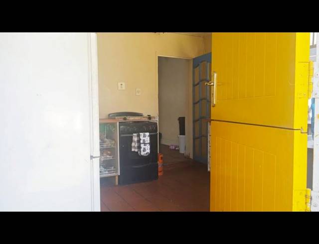 2 BEDROOM HOUSE FOR SALE IN WESTDENE